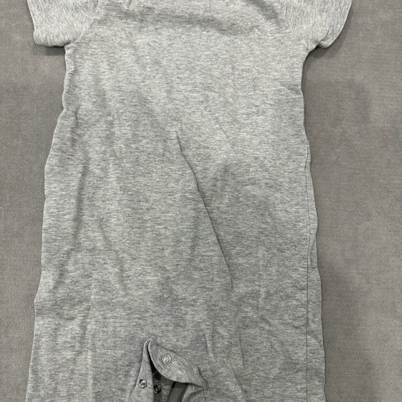 Moschino 2 piece onesie set - Picture 4 of 6